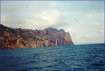 Вид на Кара-Даг с моря